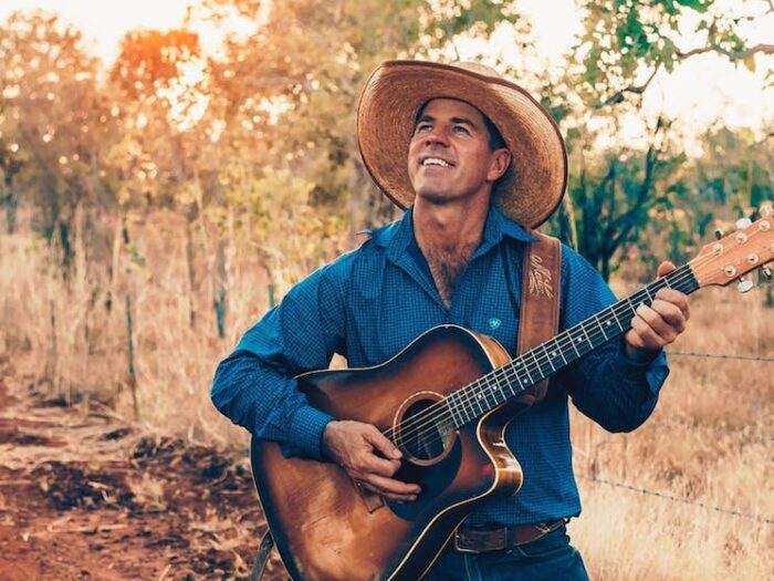 Tom Curtain's Nothin's Gonna Stop Us Tour Tenterfield Destination